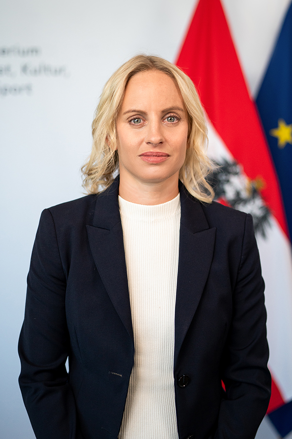 Staatssekretärin Michaela Schmidt