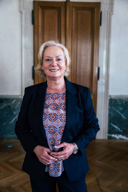 Porträt von Sabine Joham-Neubauer 