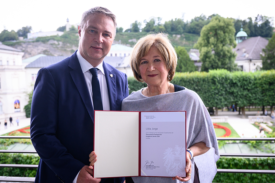 Vizekanzler Babler mit Preisträgerin Jorge