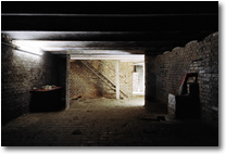 Keller, 3 C-Prints, 110x150 cm, 2002